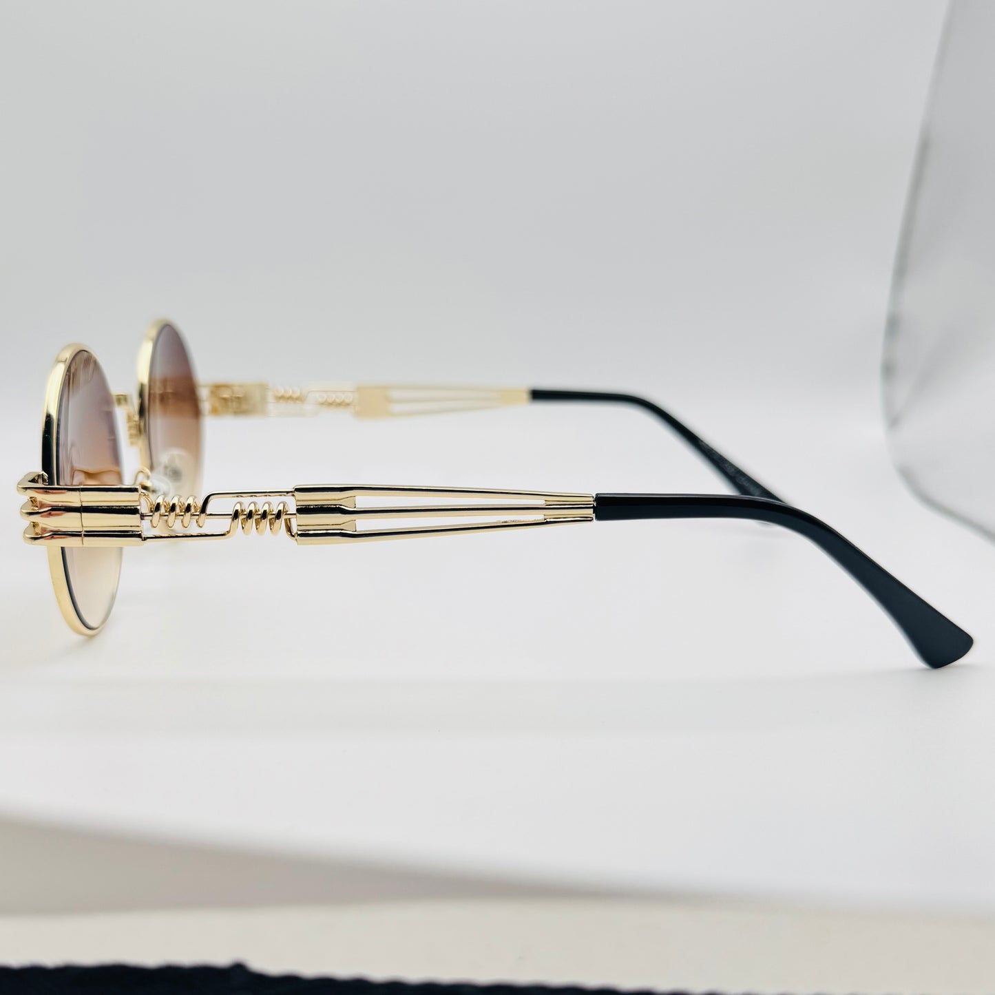 6146 | Round Steampunk Sunglasses with Spring Accents