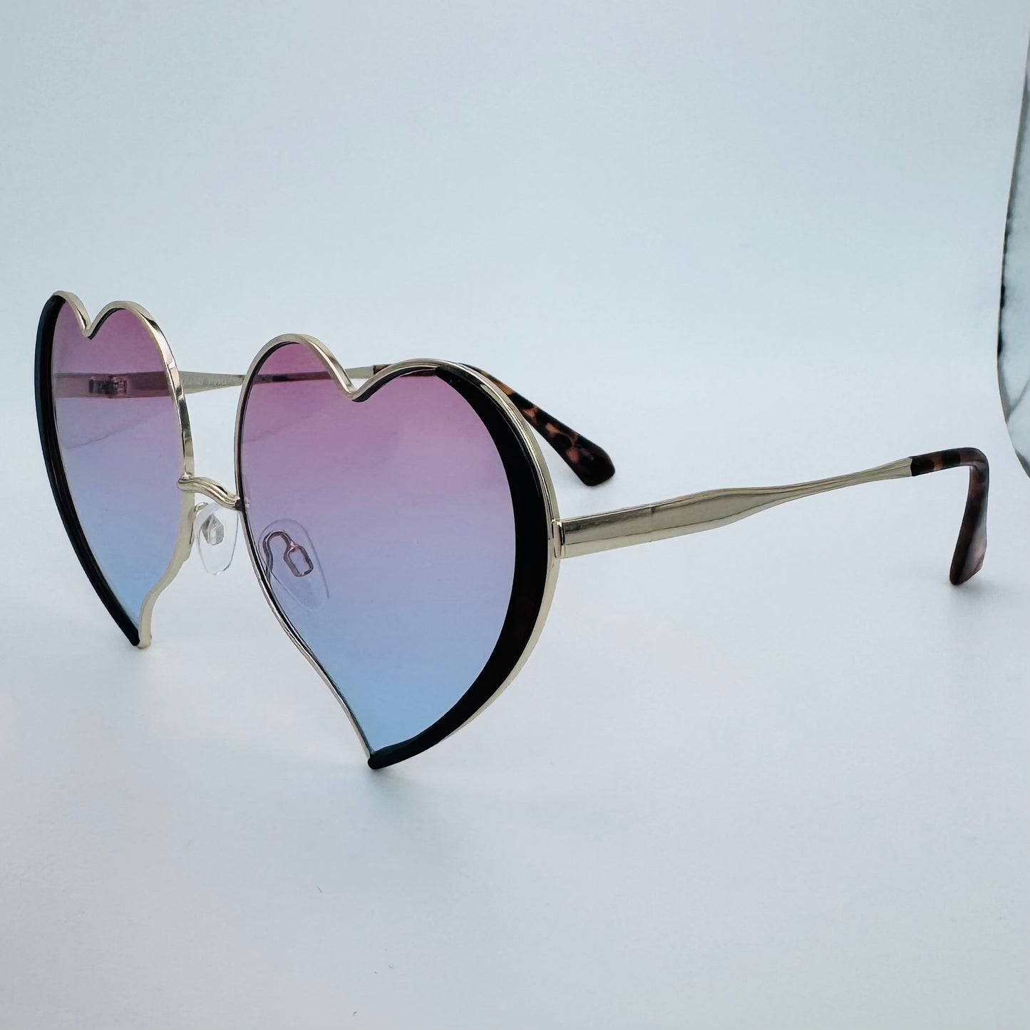 7014 | Oversize Heart Sunglasses