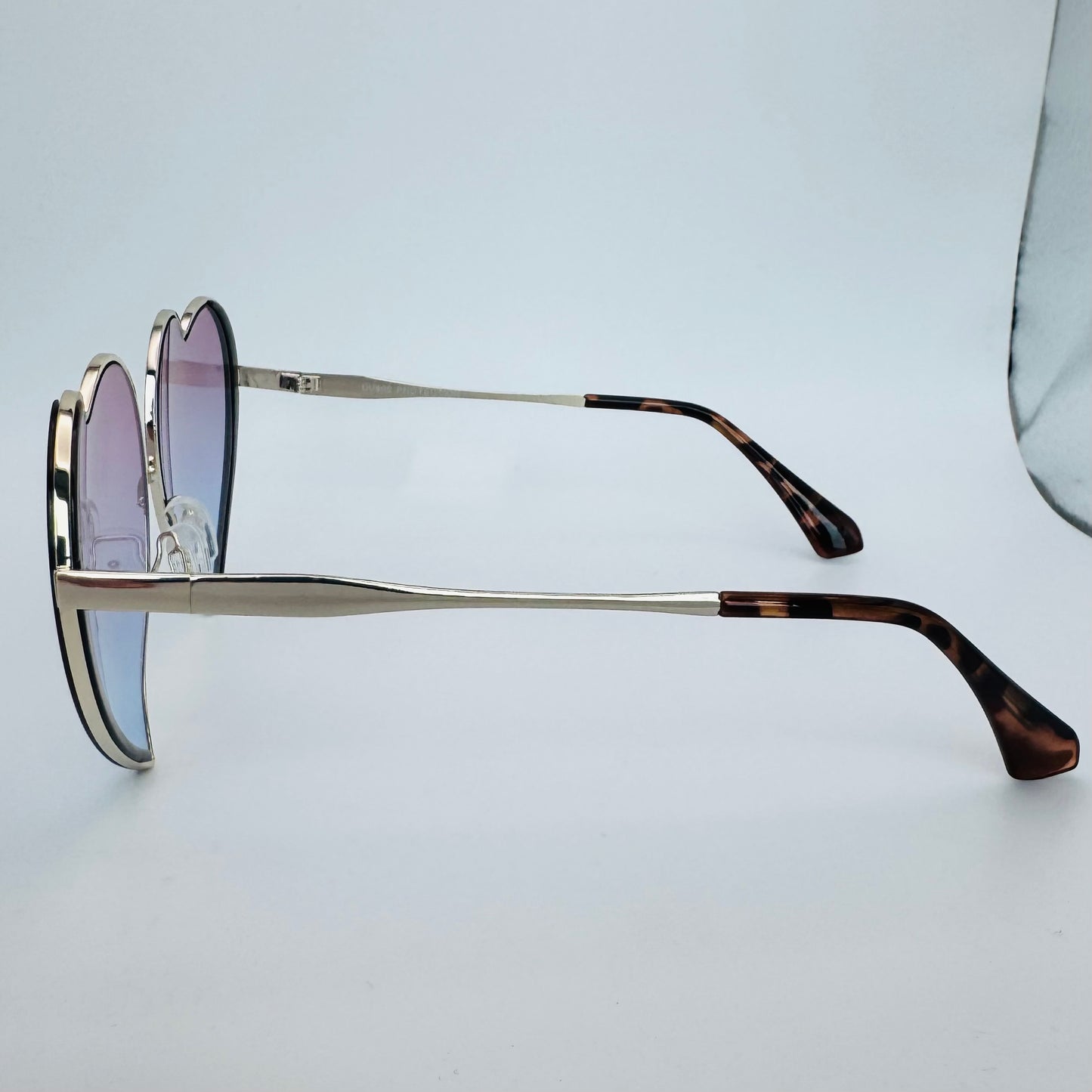 7014 | Oversize Heart Sunglasses