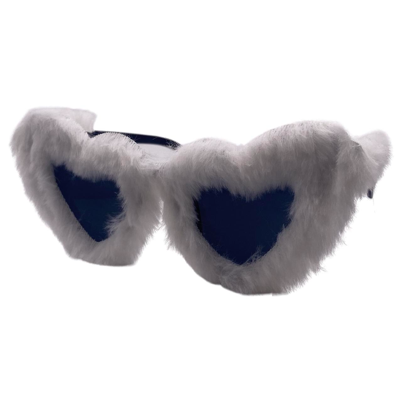 6166 | Fuzzy Heart Sunglasses