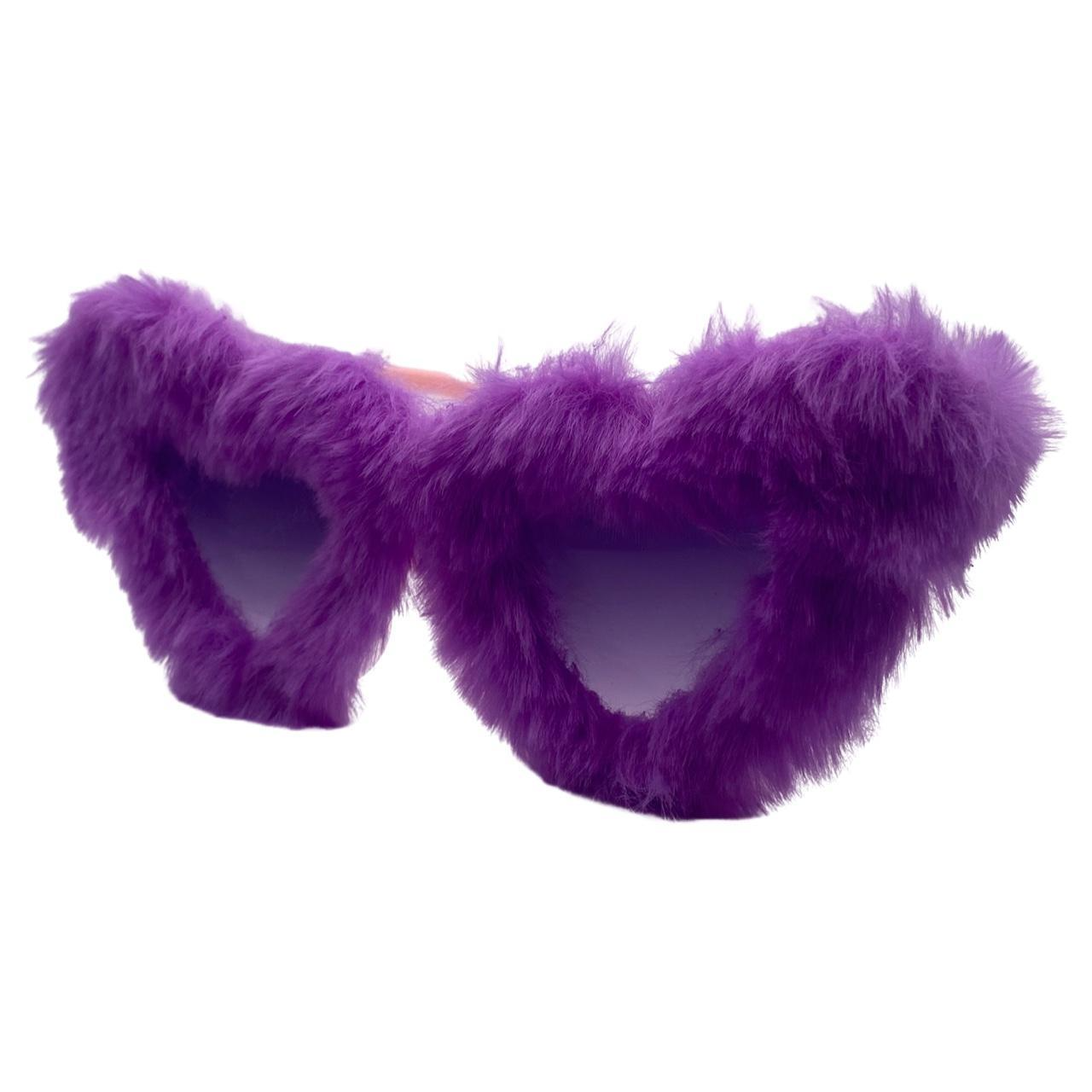 6166 | Fuzzy Heart Sunglasses