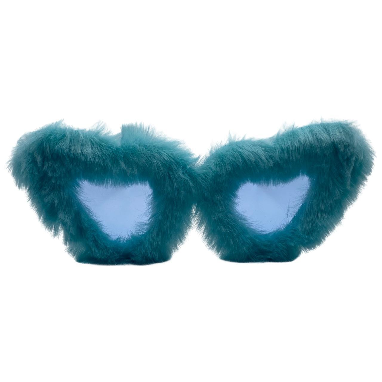 Aqua Novelty Heart Sunglasses