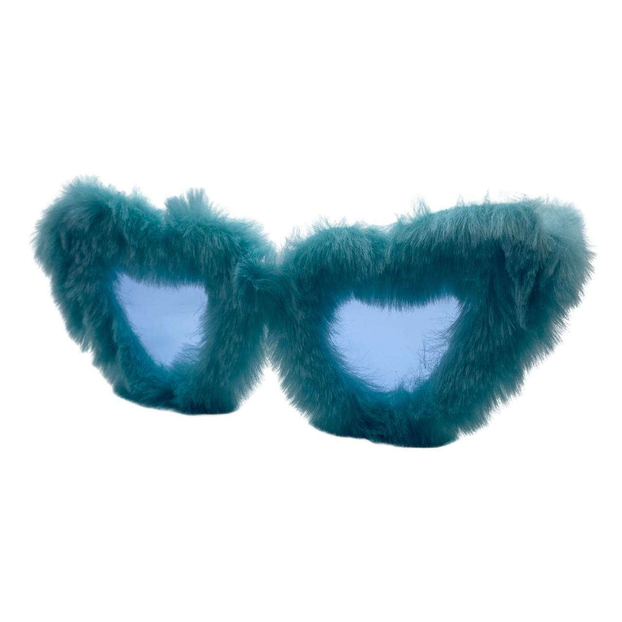 6166 | Fuzzy Heart Sunglasses
